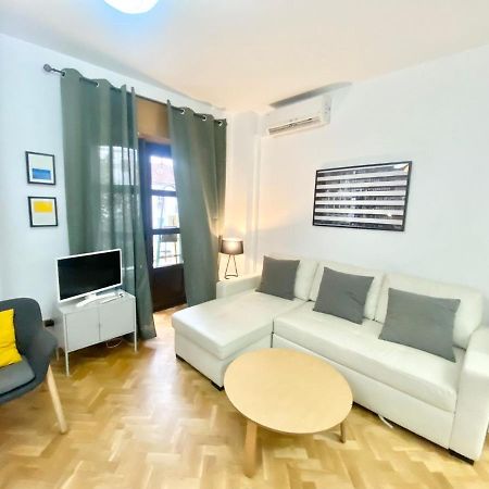 Centro Barrio Embajadores 01 Мадрид Екстериор снимка