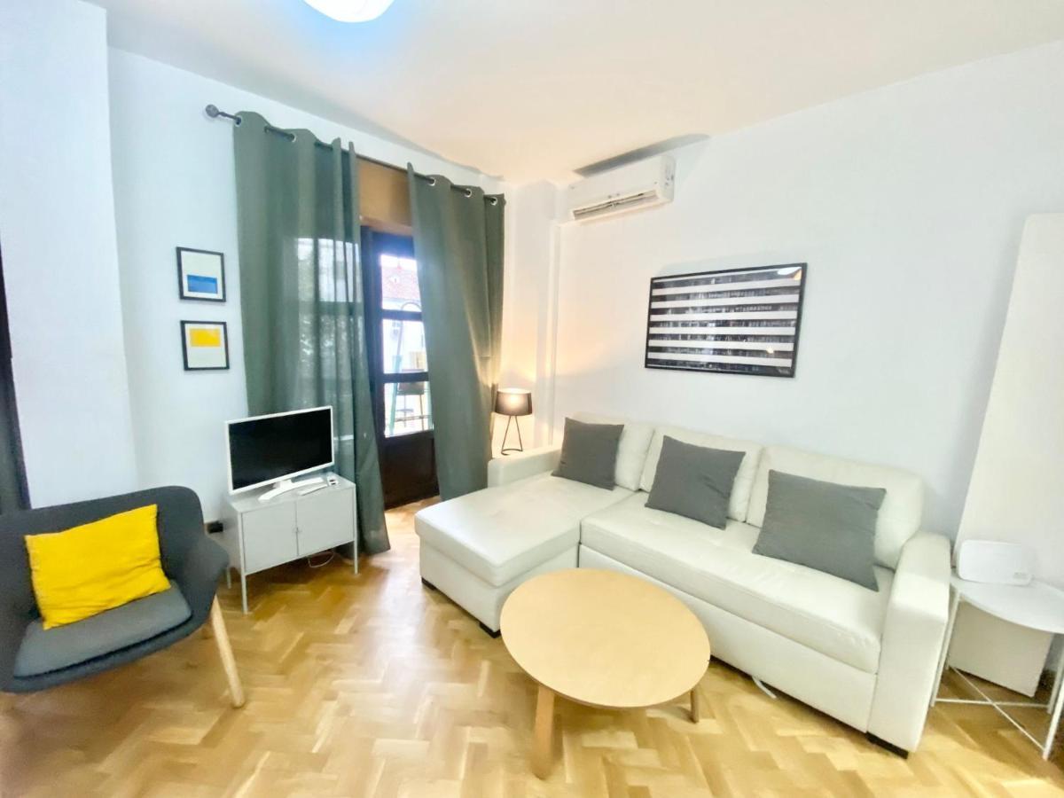 Centro Barrio Embajadores 01 Мадрид Екстериор снимка