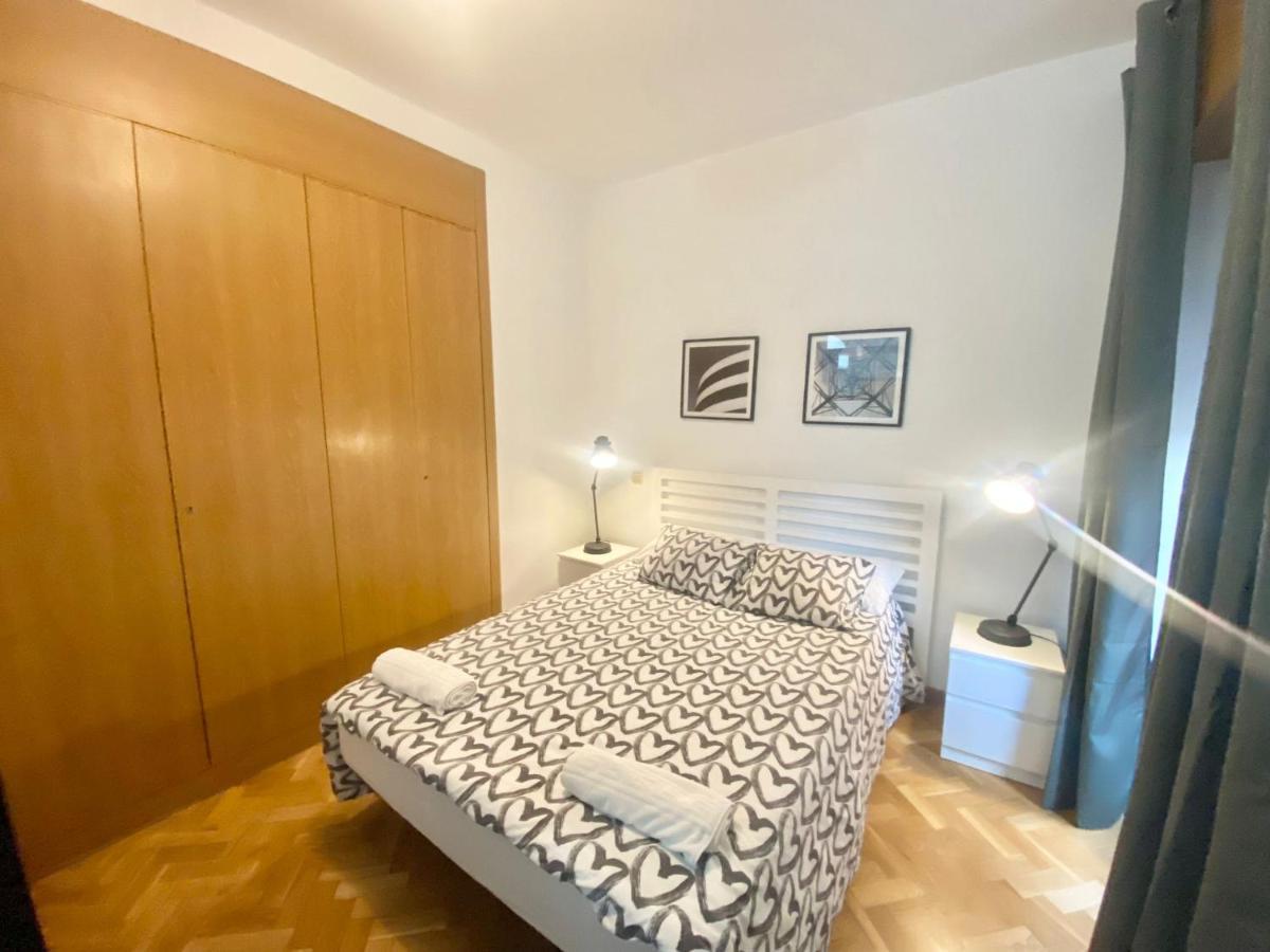 Centro Barrio Embajadores 01 Мадрид Екстериор снимка